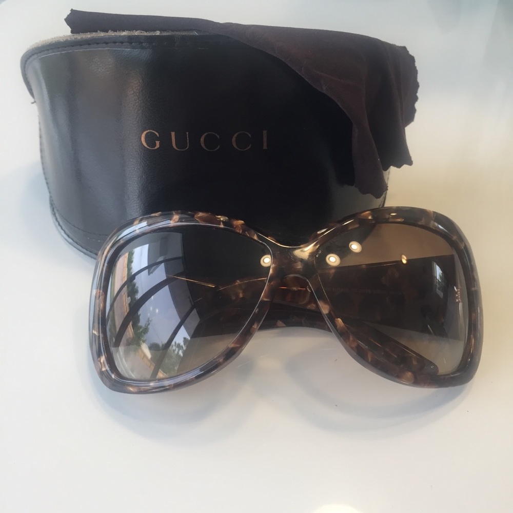 Gucci oversized tortoise sunglasses